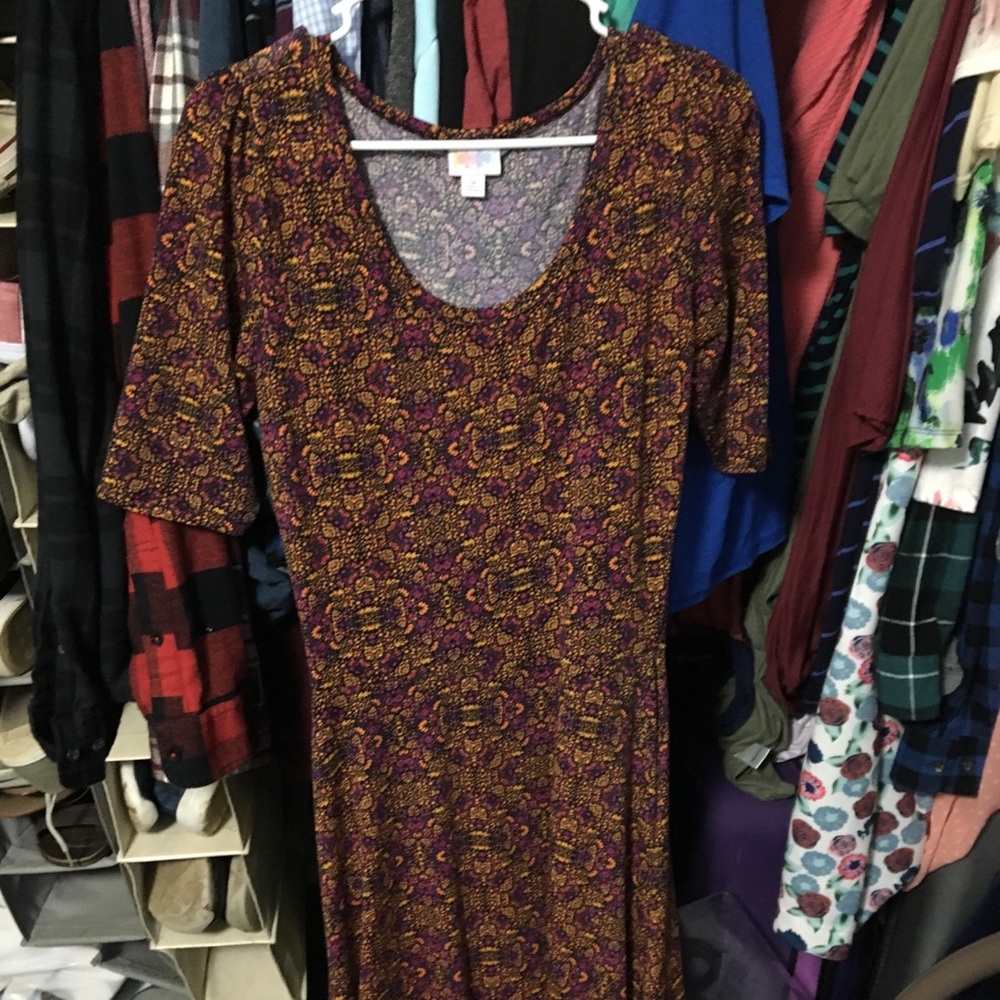 Medium Ana lularoe
